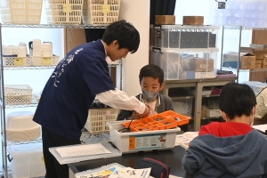 R6ロボット作製・試行の様子①.JPG