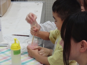 スライム作りの様子.JPG