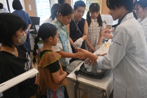 ハンドクリームつくりの様子②.JPG