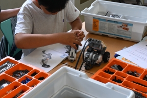 ロボット作製の様子②_240824.JPG