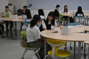 座談会の様子①.JPG