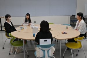 座談会の様子②.JPG