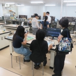 電気を使ったおもちゃで遊んでみよう.JPG